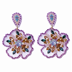 Brinco de flor em tons claros - base transparente