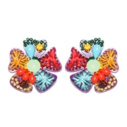 Brinco bordado flor multicolor com strass