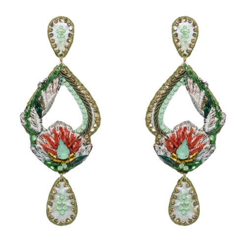 Brinco verde gota com bordado floral e pedrarias coloridas moderno e chique