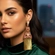 Brinco longo rosé com strass e franjas douradas luxuoso para festas
