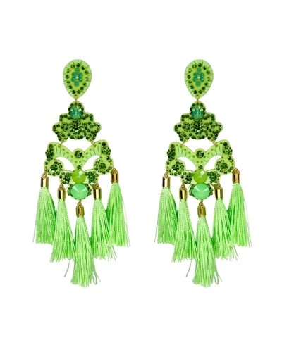 Brinco verde com strass e franjas longas chique e impactante